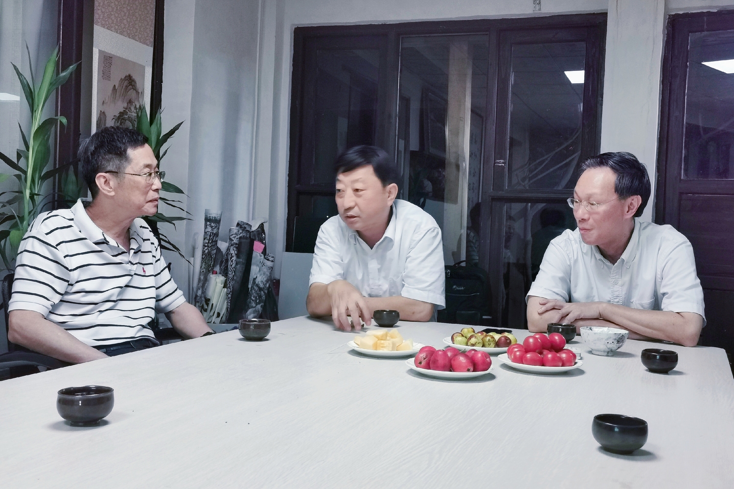 连介德副主席会同领导到文创中心调研3.jpg